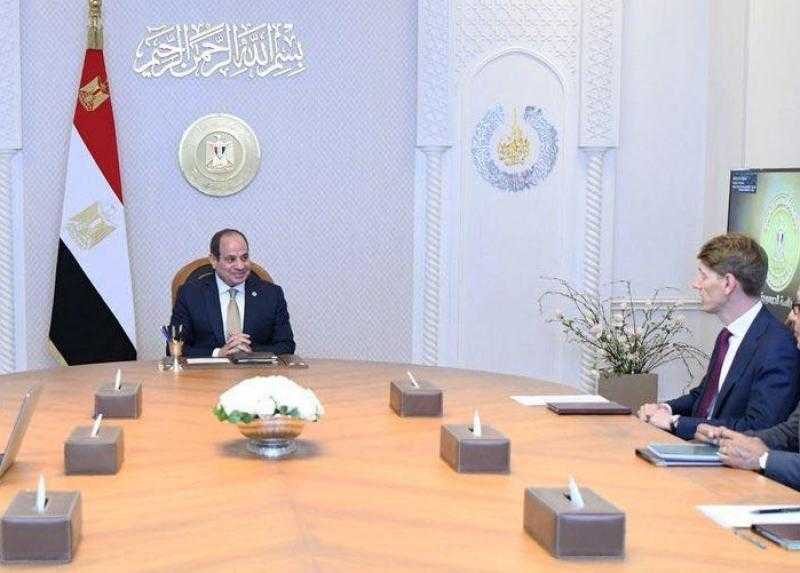 رئيس «ميرسك» يؤكد الالتزام بمواصلة التعاون مع هيئة قناة السويس باعتبارها الشريان الملاحي الأهم عالميًا