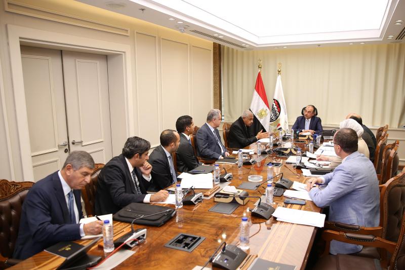 خط أحمر