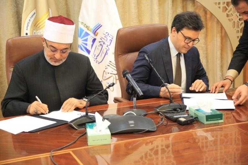 وزير الثقافة ومفتي الجمهورية يوقعان بروتوكول تعاون لتعزيز الوعي الثقافي والديني ومواجهة التطرف