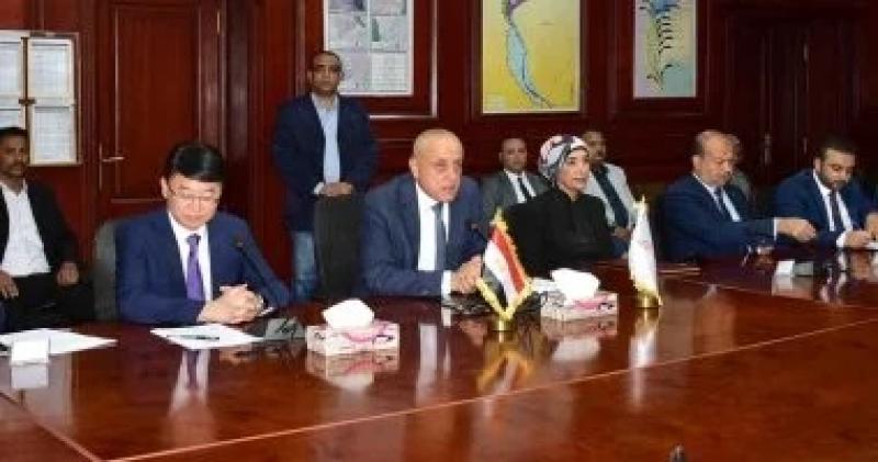 خط أحمر