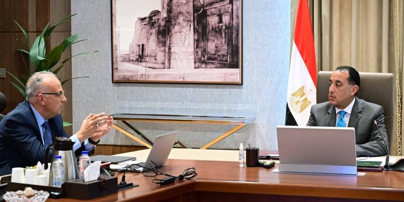 رئيس الوزراء يتابع جهود إزالة تعديات نهر النيل في إطار ”المشروع القومي لضبط النيل”