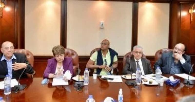 لجنة التدريب وبحوث الإعلام تعقد أولى اجتماعاتها والحديدي مقررا