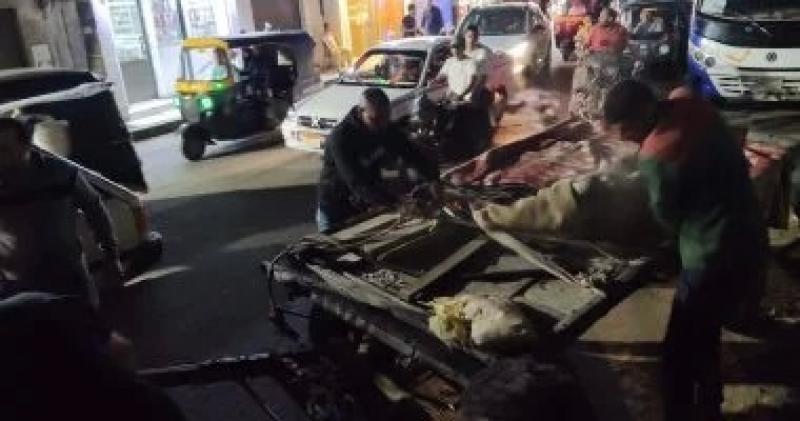 ضبط عربات كارو تفرز المخلفات بالطريق العام بحملات فى إمبابة والمنيرة والوراق