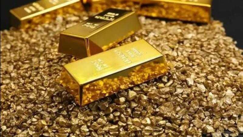 الذهب يقترب من قمة تاريخية جديدة وسط توقعات خفض الفائدة الأمريكية