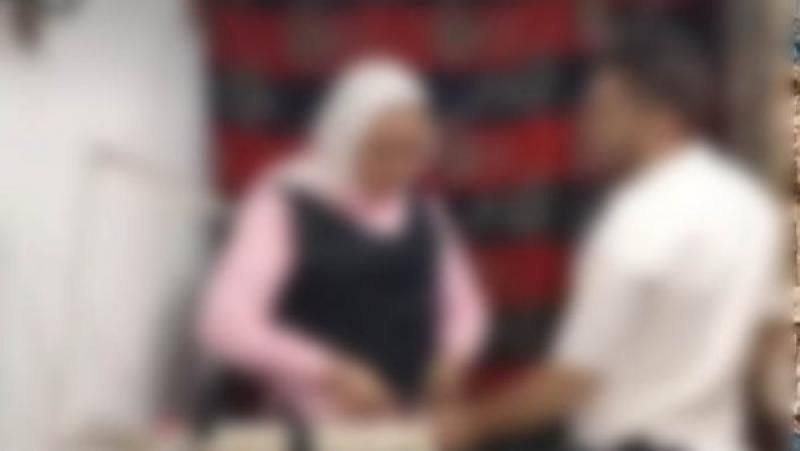 خط أحمر