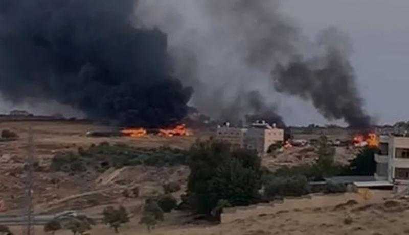 مستوطنون إسرائيليون يحرقون 3 خيام جنوب الضفة الغربية