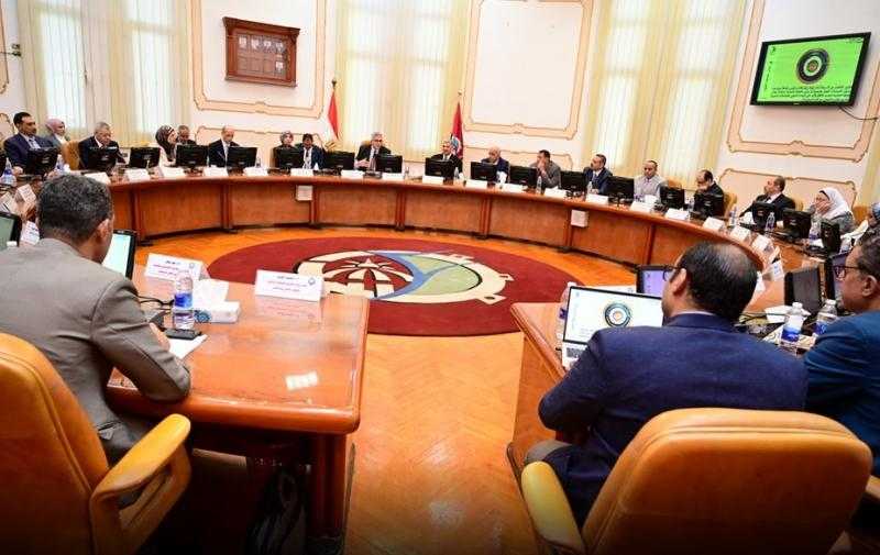 المجلس الأعلى لشئون الدراسات العليا والبحوث يعقد اجتماعه الدوري بجامعة الفيوم| صور
