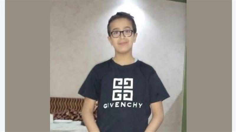 والدة طفل الإسماعيلية القتيل تطالب بتعديل قانون الطفل وإعدام قاتل ابنها