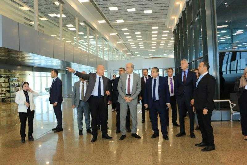 استعدادًا لافتتاح المتحف المصري الكبير.. وزارة الطيران المدني تنظم جولة تفقدية لمحرري شؤون قطاع الطيران بمطار سفنكس الدولي