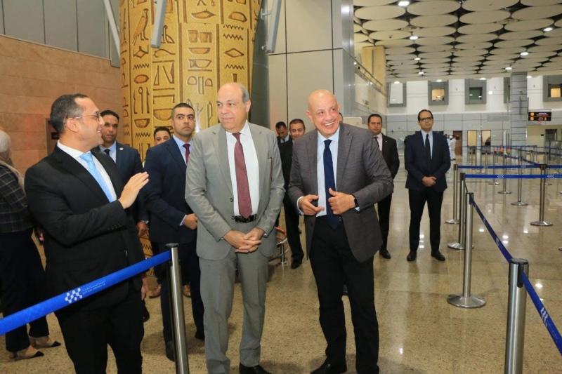 وزير الطيران: مطار القاهرة الدولي يتصدر القارة الإفريقية في حركة الشحن الجوي لعام 2024 محققا زيادة قدرها 17.9 % مقارنةً بعام 2023