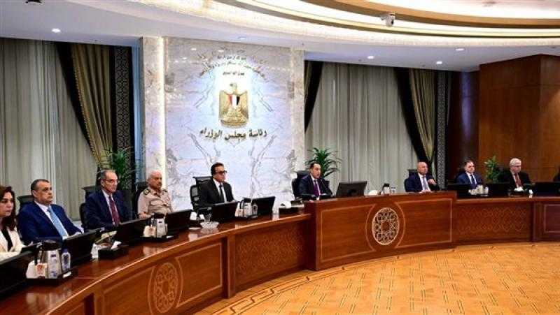 الحكومة توافق على 12 قرارا في اجتماعها اليوم.. تعرف عليهم