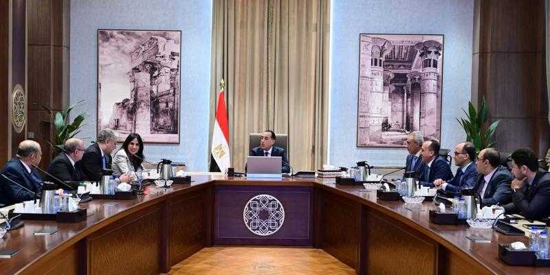 رئيس الوزراء يتابع مستجدات الموقف التنفيذي للمبادرة الرئاسية ”حياة كريمة”