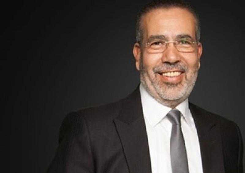 مدحت العدل: تعلمت كتابة الشعر من أغاني أم كلثوم.. وإنتاج مسرحيتها كان نوعا من الجنون