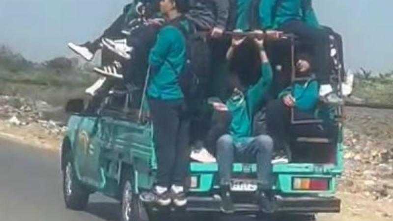 الطلاب فى الصندوق.. القبض على سائق سيارة نقل بالجيزة