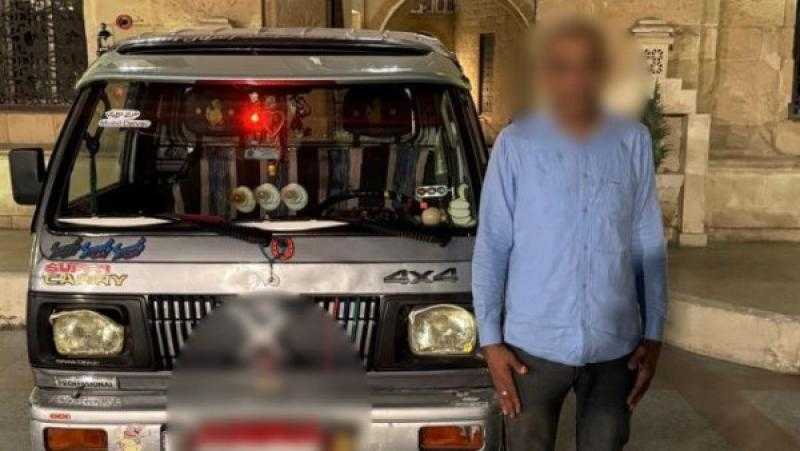 عرض حياة المواطنين للخطر.. القبض على قائد سيارة بالأوتوستراد