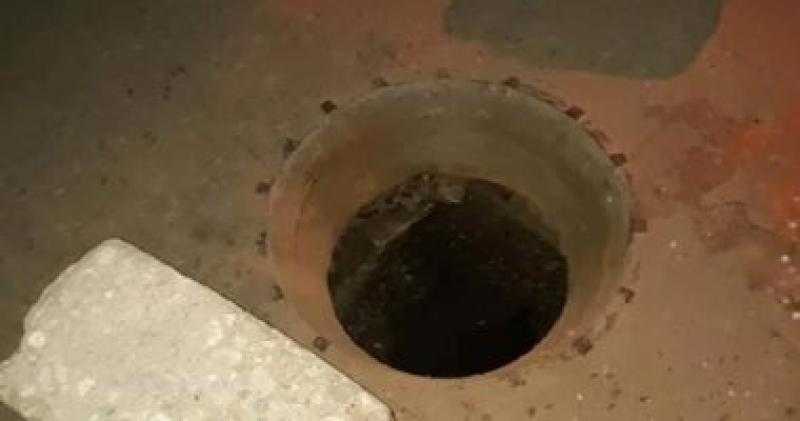 الدفاع المدني بالقليوبية يواصل البحث عن طفل سقط ببلاعة صرف بشبرا الخيمة