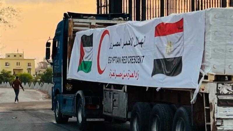 الهلال الأحمر: 10 آلاف طن مساعدات إنسانية تدخل إلى غزة عبر قافلة ”زاد العزة” الـ 58