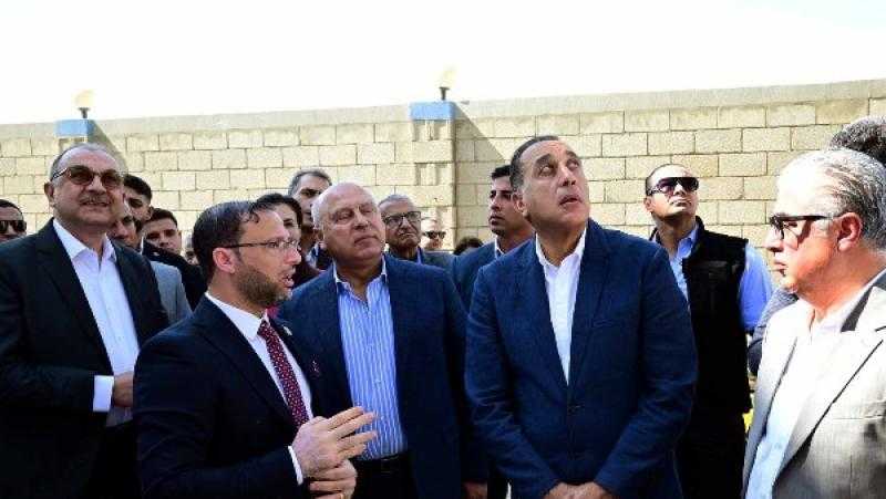 مدبولي يفتتح مصنع كمت للصناعات التكاملية المُتخصص في إنتاج وتصنيع وتعبئة الإيثانول