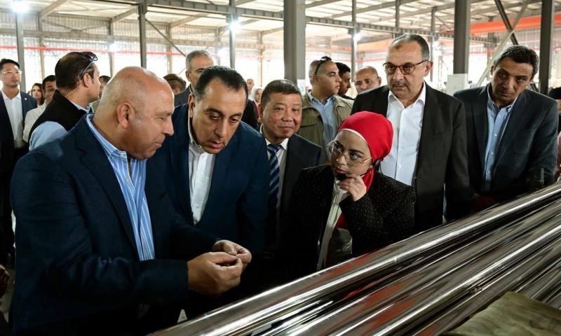 رئيس الوزراء يفتتح مصنع ”تشينج شان للصناعة” لإنتاج المواسير الصلب والأثاث المعدني باستثمارات 4,5 مليون دولار