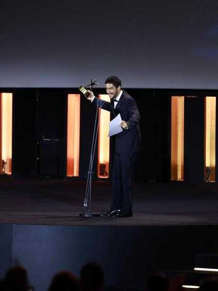 أحمد مالك بعد فوزه بجائزة أفضل ممثل في مهرجان الجونة: كل الحب اللي وصلي أغلى من أي جايزة