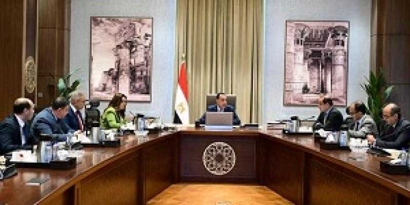 رئيس الوزراء يتابع عددا من الملفات المشتركة بين وزارتي التنمية المحلية والمالية