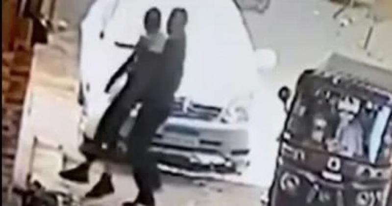 النيابة تصرح بدفن جثامين ربة منزل وأبنائها الثلاثة.. قتلهم مالك محل فى فيصل