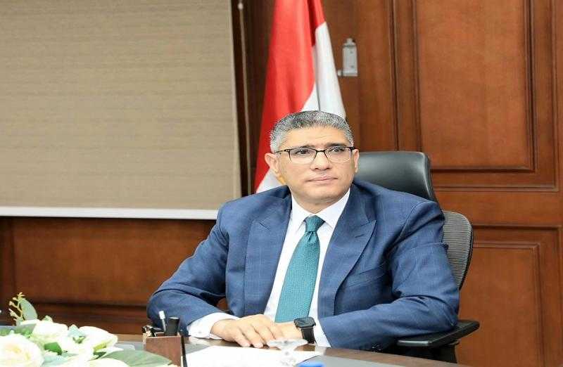 محافظ الجيزة يتابع اللمسات النهائية للمهرجان الدولي للتمور