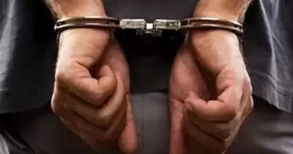 السجن 10 سنوات لأب ونجله بتهمة إطلاق نيران على مزارع بقنا