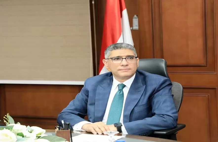 محافظ الجيزة يزيح الستار عن خطة لتطوير شامل لميدان الجيزة