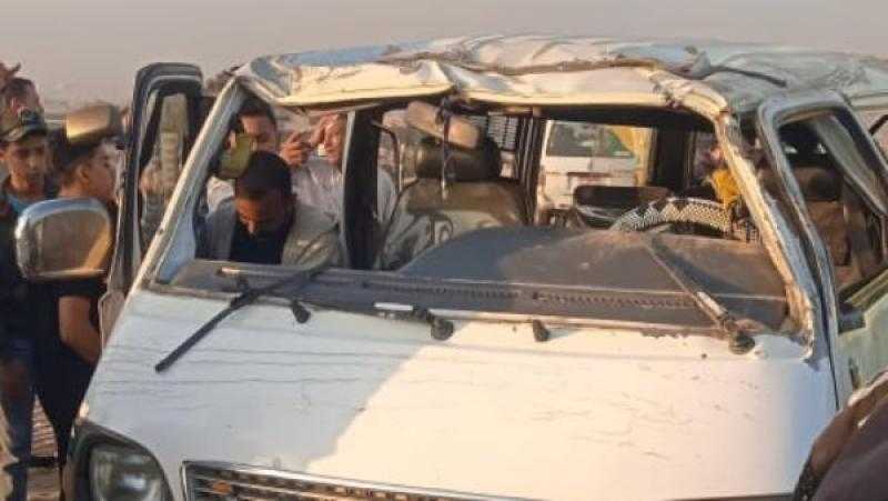 إصابة 11 شخصا في انقلاب سيارة ميكروباص بطريق السلام – بلبيس