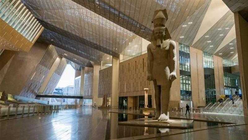 رئيس تنشيط السياحة السابق: موكب المومياوات وطريق الكباش أعادا بريق السياحة المصرية