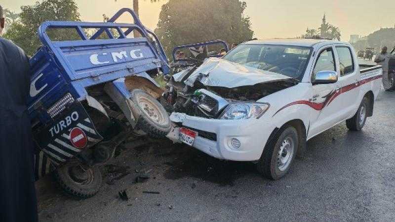 إصابة 3 أشخاص في تصادم سيارة ربع نقل وتروسكلين بأسيوط