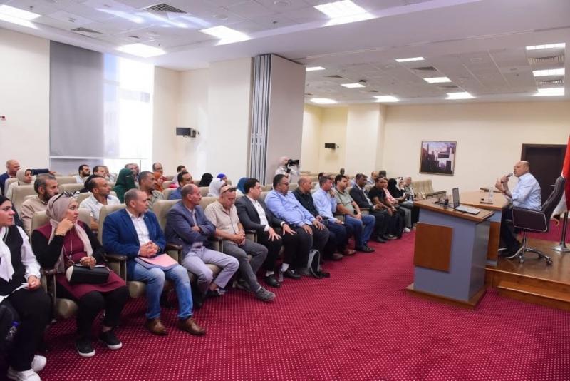 وزير العمل: الدولة لا تتهاون في تطبيق ”القانون” وحماية الطرفين داخل منظومة العمل