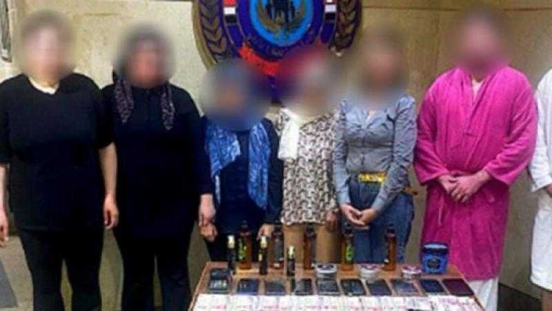 6 سيدات وشخصان.. الداخلية تداهم نادياً صحياً للأعمال المنافية للآداب بالشيخ زايد