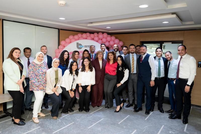 بنك قناة السويس ينظم يومًا توعويًا لموظفاته بالتعاون مع مستشفى السلام الدولي ومعرضًا للحرف اليدوية لدعم محاربات بهية