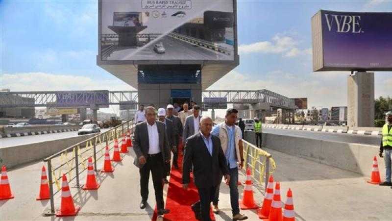 وزير الصناعة والنقل يتابع جاهزية الطريق الدائري والمحاور المؤدية للمتحف المصري الكبير