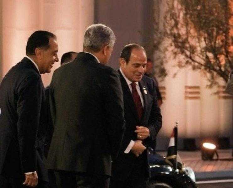 وصول الرئيس السيسي إلى المتحف المصري الكبير تمهيدا لافتتاحه