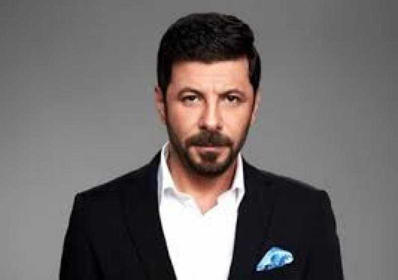 إياد نصار مهنئا بافتتاح المتحف المصري الكبير: عندما تفرح مصر يفرح العالم