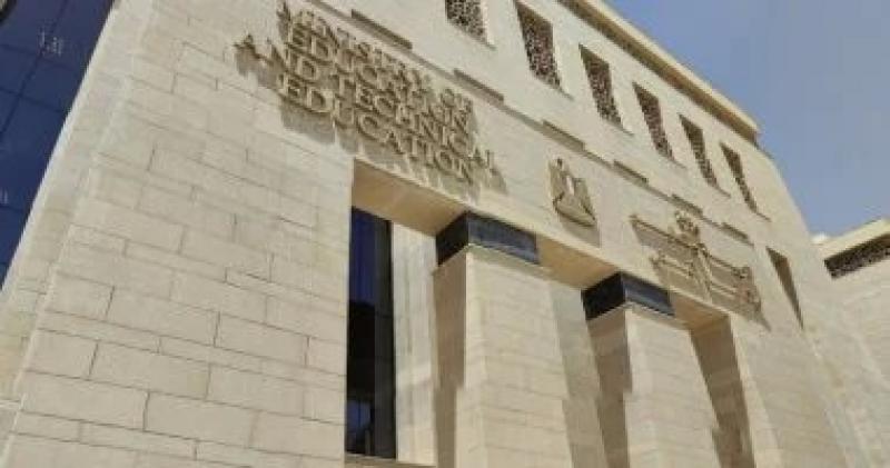 المديريات التعليمية: إعادة التقييم لمن يتغيب بعذر قانونى