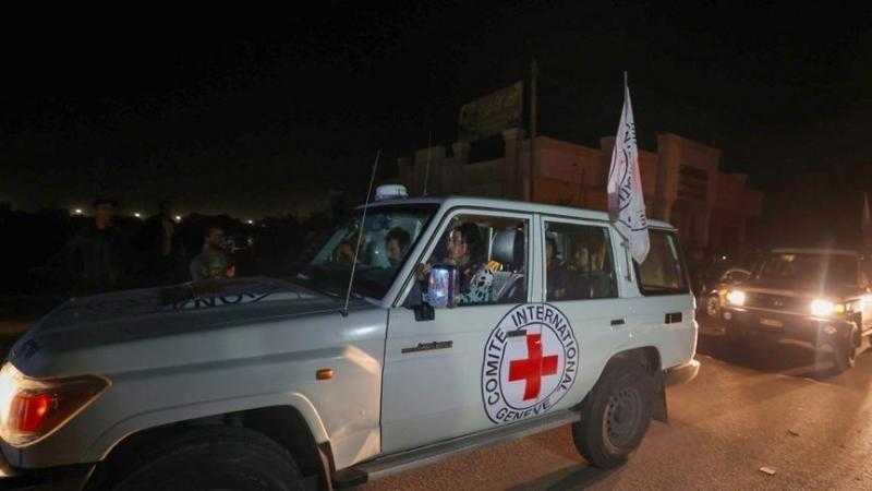 الاحتلال الإسرائيلي يحدد هوية 3 محتجزين أعادت حماس رفاتهم