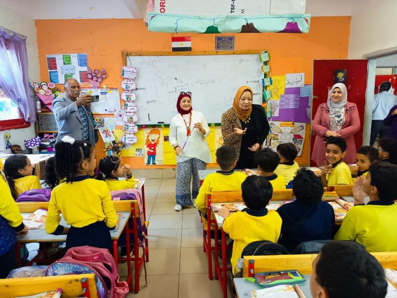 وكيلة التعليم بالقاهرة تتفقد مدارس غرب لمتابعة انتظام سير الدراسة