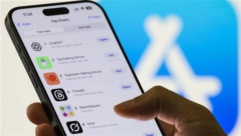 خبير أمن معلومات: تطبيقات التحول الرقمي تخضع لرقابة شديدة.. توفر حماية كبيرة للمستخدمين