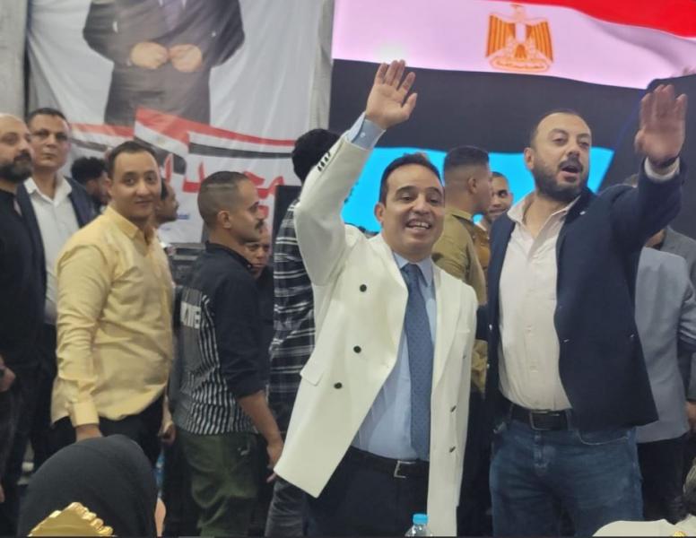 جماهير بولاق الدكرور ونجوم الفن والسياسة يبايعون النائب محمد إسماعيل في مؤتمر حاشد.. عهد جديد من الوفاء والانتماء