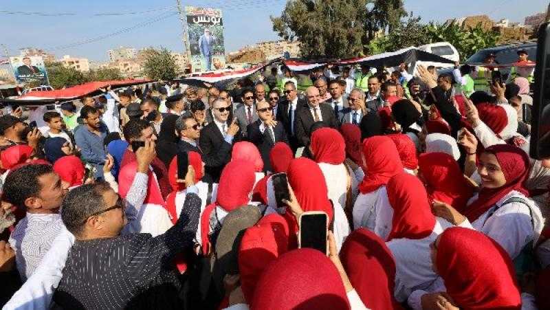 استقبال حافل من أهالي البرلس لمحافظ كفرالشيخ في الذكرى الـ69 للعيد القومي