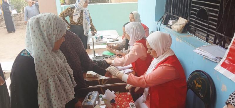 200 مواطن استفادوا من القافلة العلاجية بقرية أبو داود بمركز تمي الأمديد