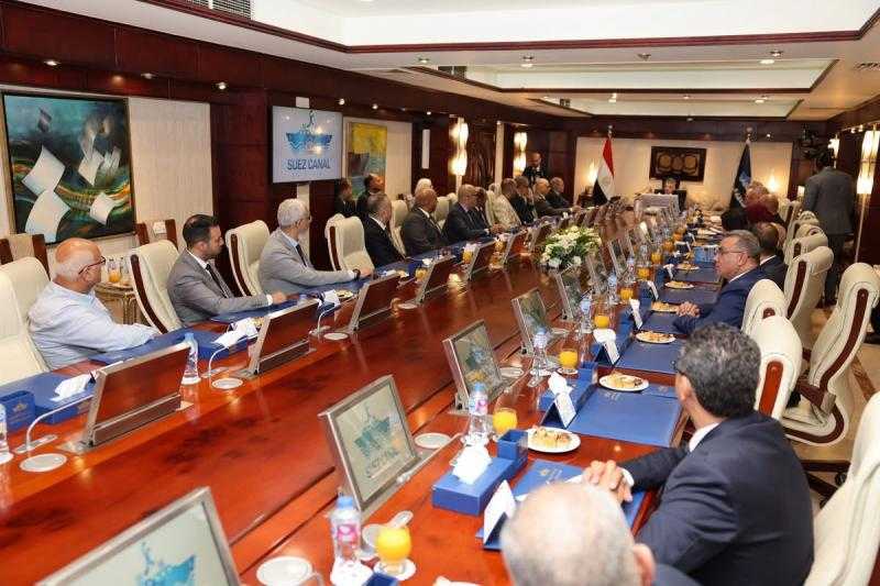 الفريق أسامة ربيع: عودة 229 سفينة للعبور من قناة السويس خلال شهر أكتوبر