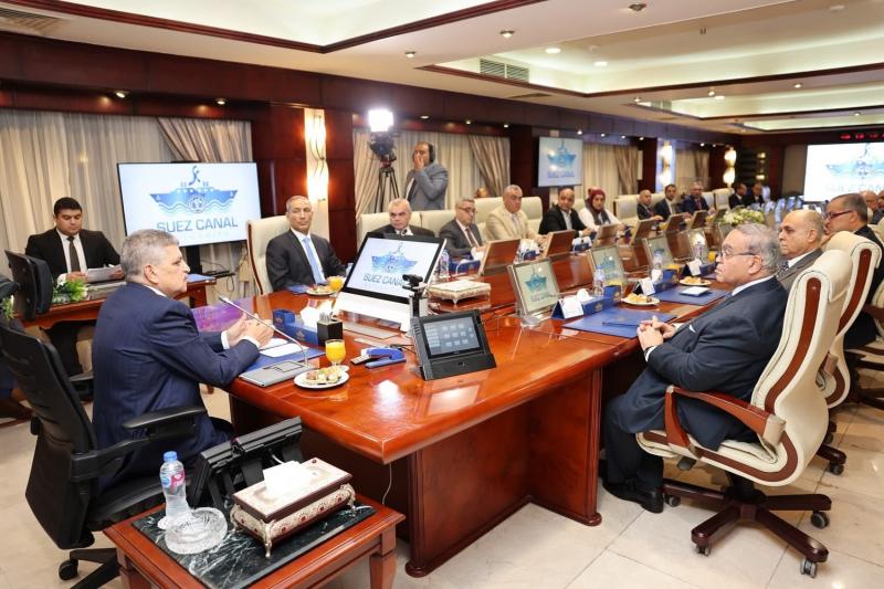 الفريق أسامة ربيع: ”قمة شرم الشيخ للسلام انعكست إيجابًا على تشجيع عودة العديد من السفن للعبور من القناة”