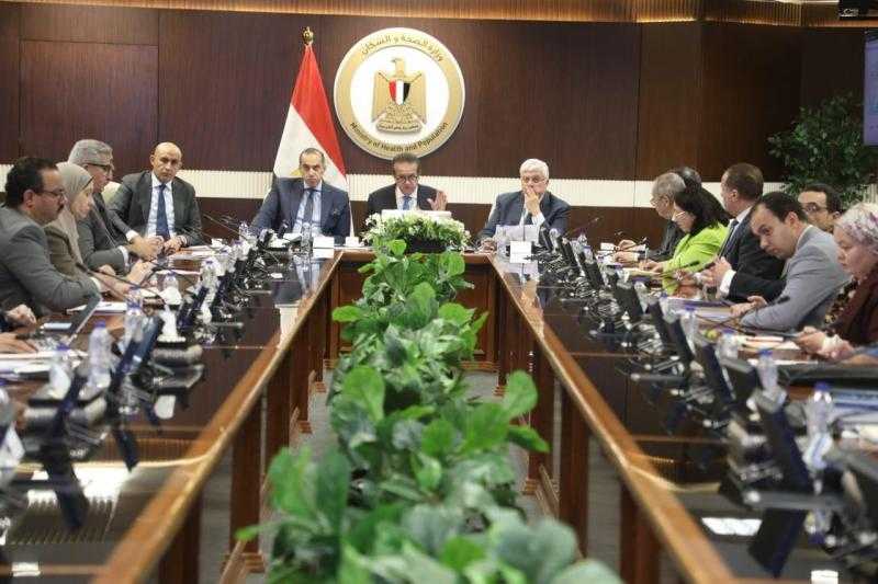 وزير الصحة يتابع مؤشرات رأس المال البشري والاستعداد للمؤتمر العالمي للسكان