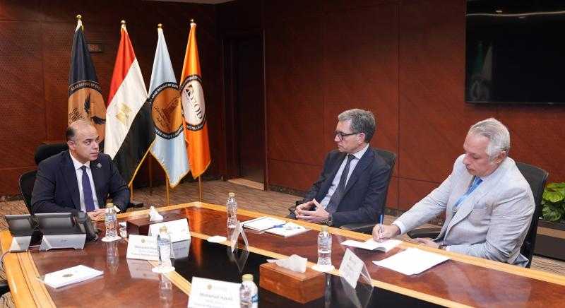 رئيس الرقابة المالية يلتقي وفد ”سيتي بنك” لاستعراض جهود تطوير سوق رأس المال في مصر