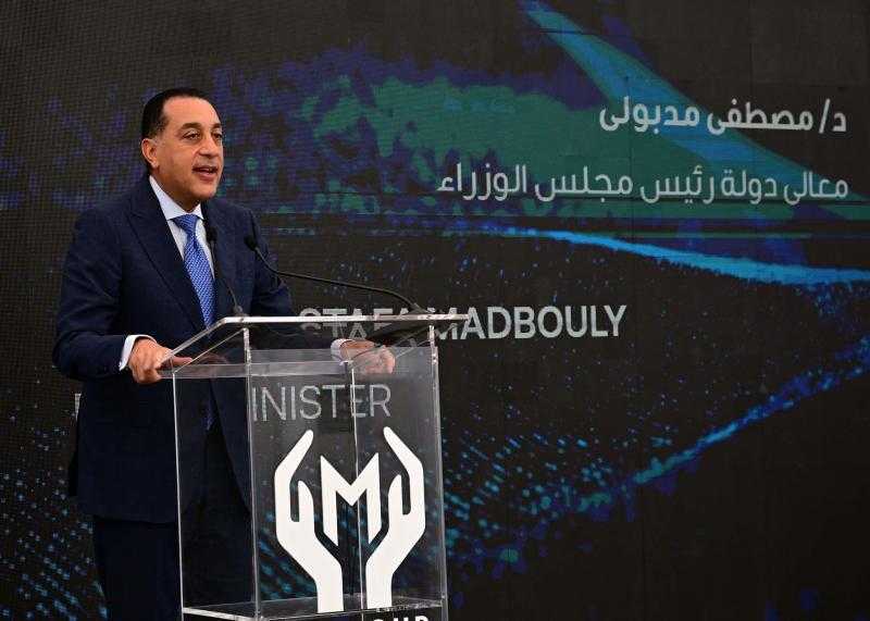 رئيس الوزراء: بذلنا جهدا كبيرا في ملف صناعة السيارات عبر تشجيع الشركات الوطنية والعالمية